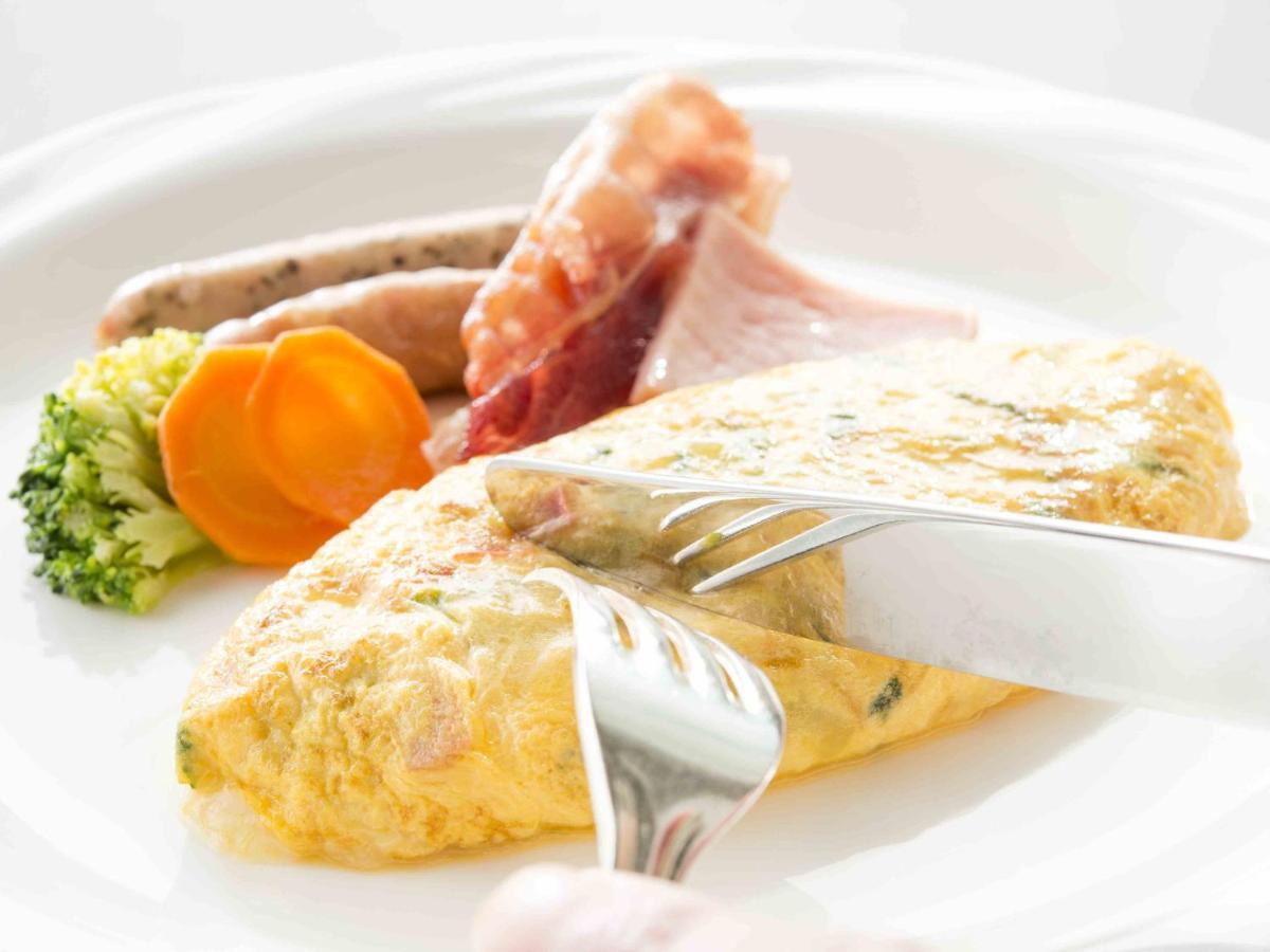 סאסבו Hotel Okura Jr Huis Ten Bosch מראה חיצוני תמונה An omelette with ham and sausages