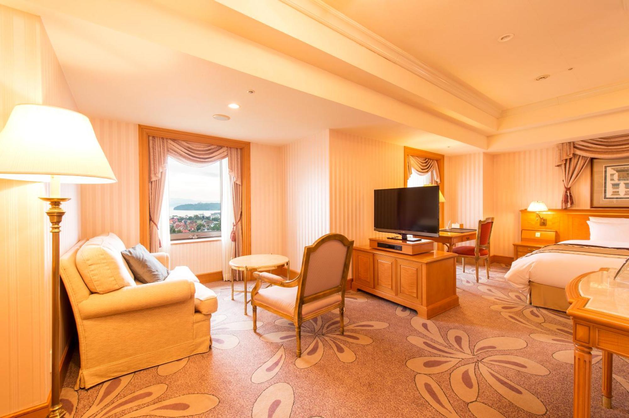סאסבו Hotel Okura Jr Huis Ten Bosch מראה חיצוני תמונה A suite at the hotel